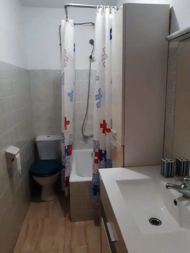 Baño de Piso de alquiler en Sotés con Calefacción y Amueblado