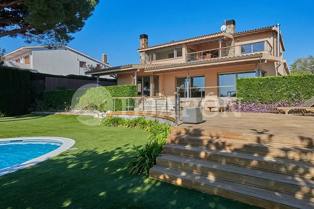 Jardín de Casa o chalet en venta en Alella con Aire acondicionado, Calefacción y Jardín privado