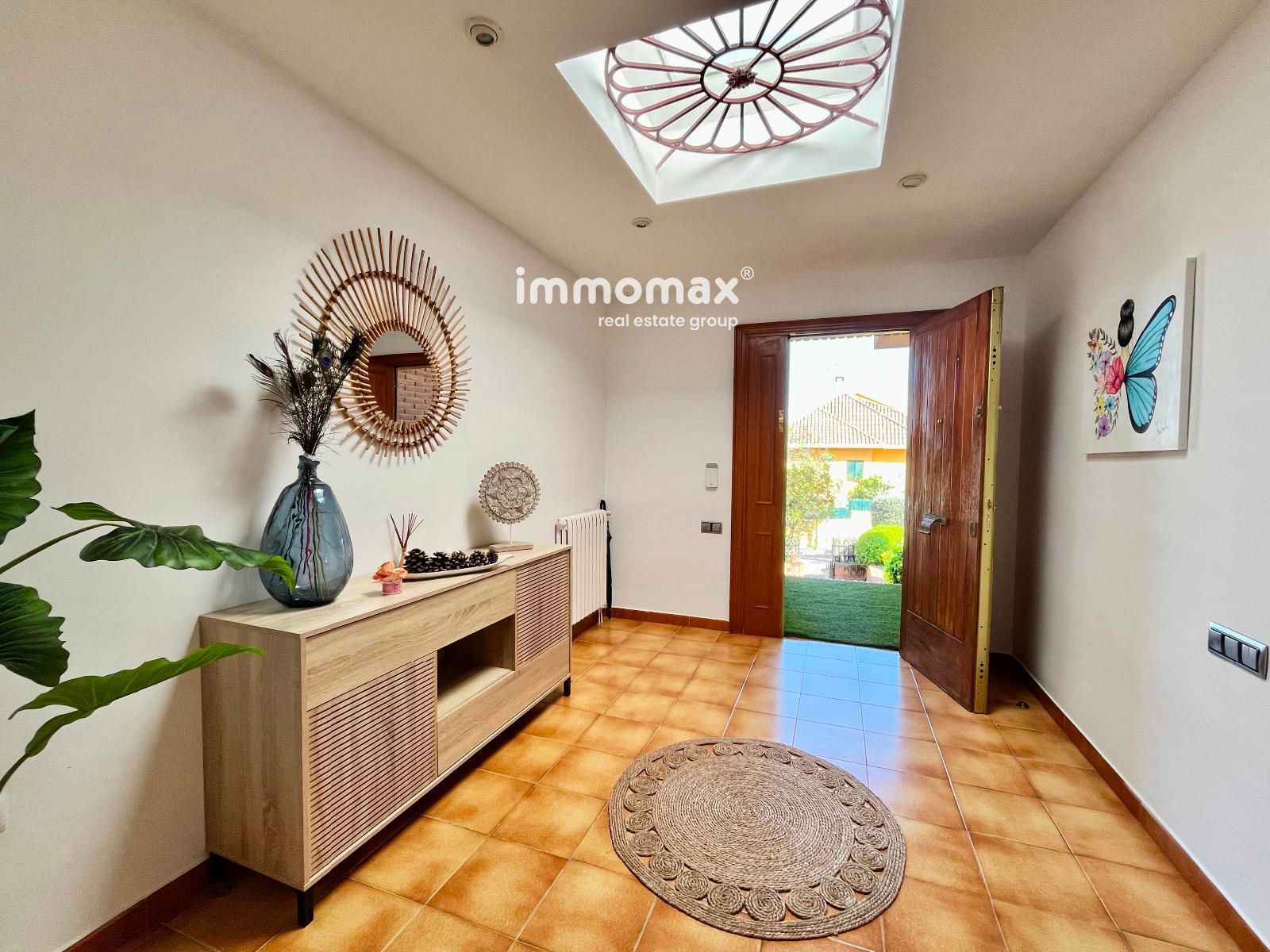 Exterior view of House or chalet for sale in Vilanova i la Geltrú  with Air Conditioner, Heating and Terrace