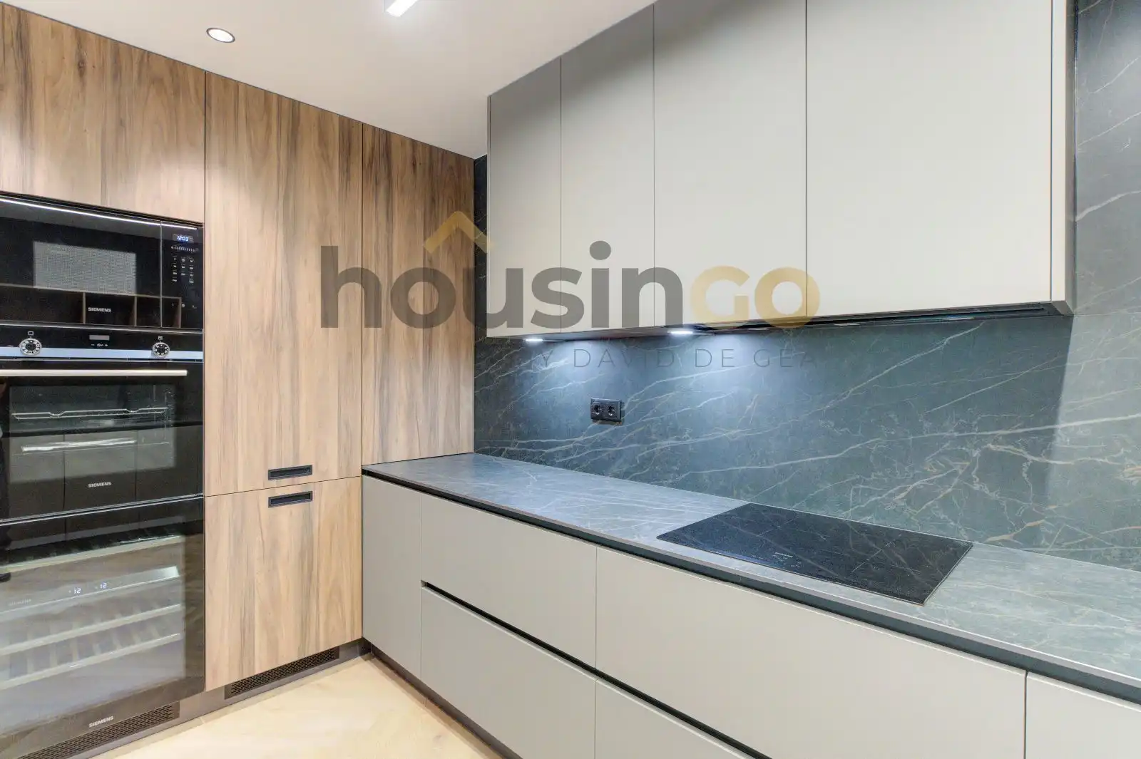 Kitchen of Flat for sale in Madrid  with Air Conditioner, Heating and Oven