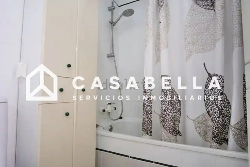 Baño de Piso en venta en Valencia con Aire acondicionado, Calefacción y Terraza
