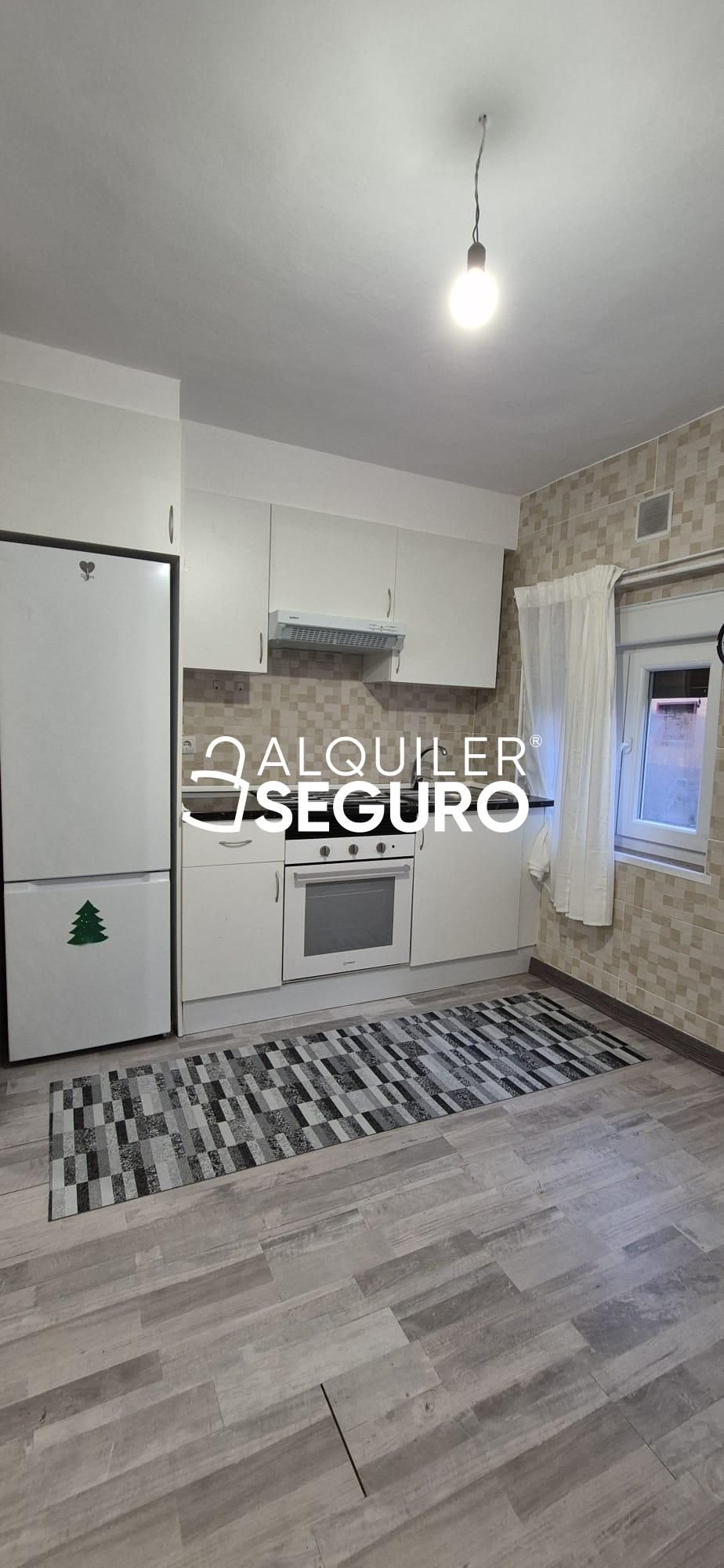 Cuina de Pis de lloguer en Langreo amb Moblat