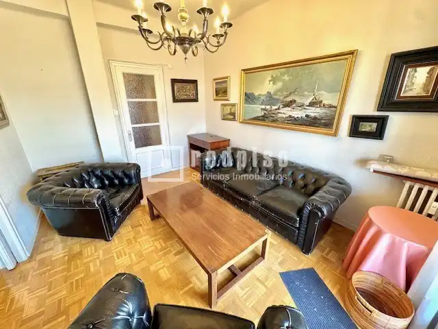 Sala d'estar de Pis en venda en Madrid amb Aire condicionat, Calefacció i Parquet