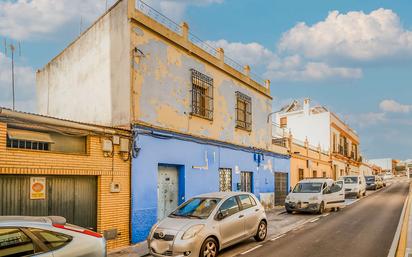 Exterior view of Flat for sale in Castilleja de la Cuesta