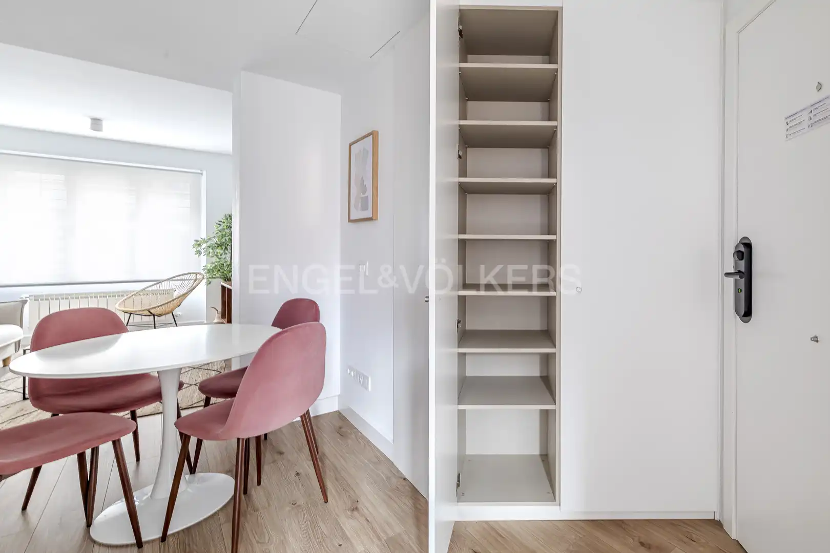 Habitación de Apartamento de alquiler en Madrid con Aire acondicionado, Calefacción y Amueblado