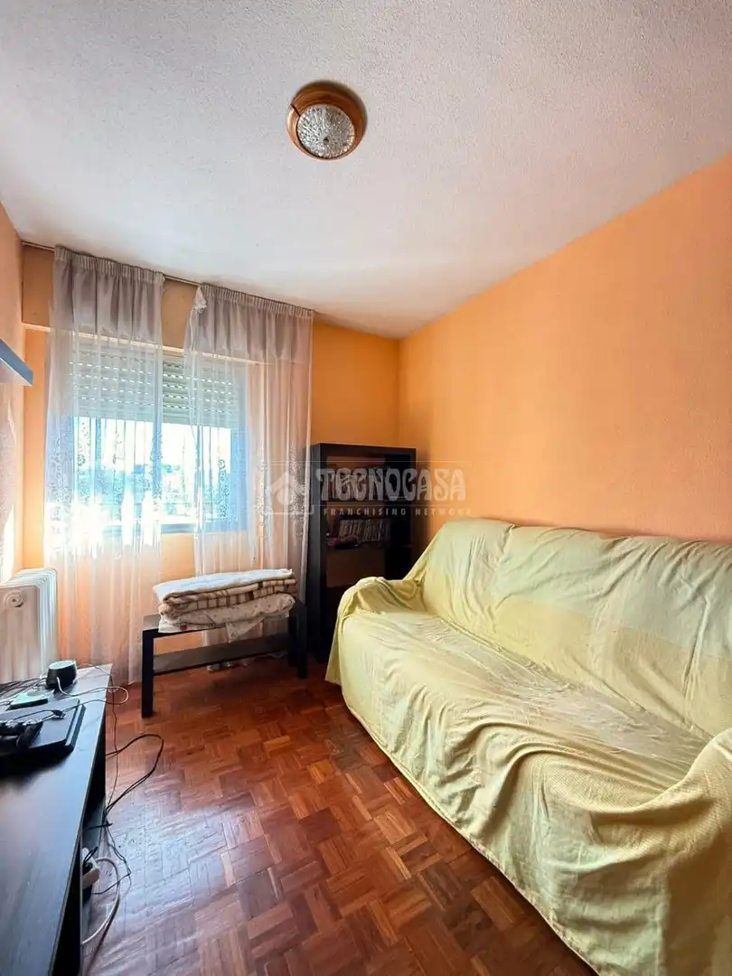 Bedroom of Flat for sale in Móstoles  with Heating, Terrace and Storage room