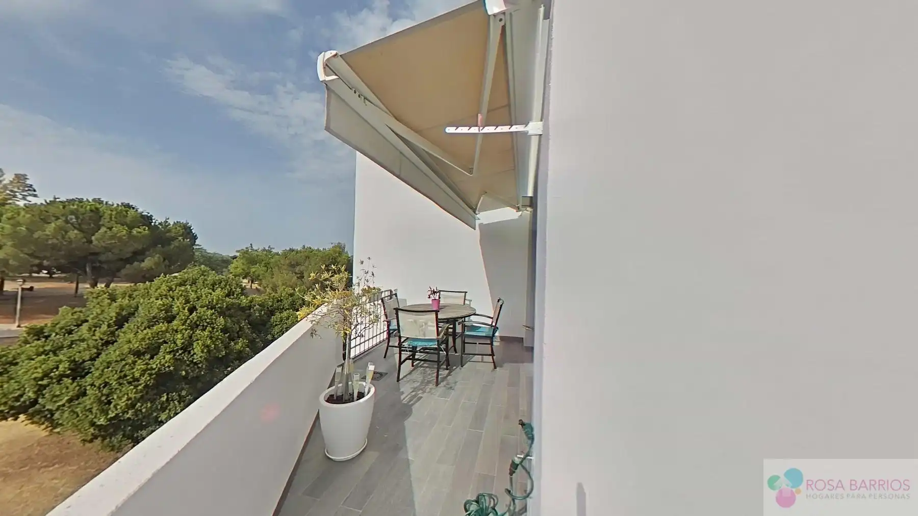 Terraza de Piso en venta en Marbella con Terraza y Piscina comunitaria