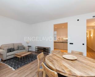 Sala d'estar de Apartament de lloguer en  Barcelona Capital amb Aire condicionat, Calefacció i Parquet