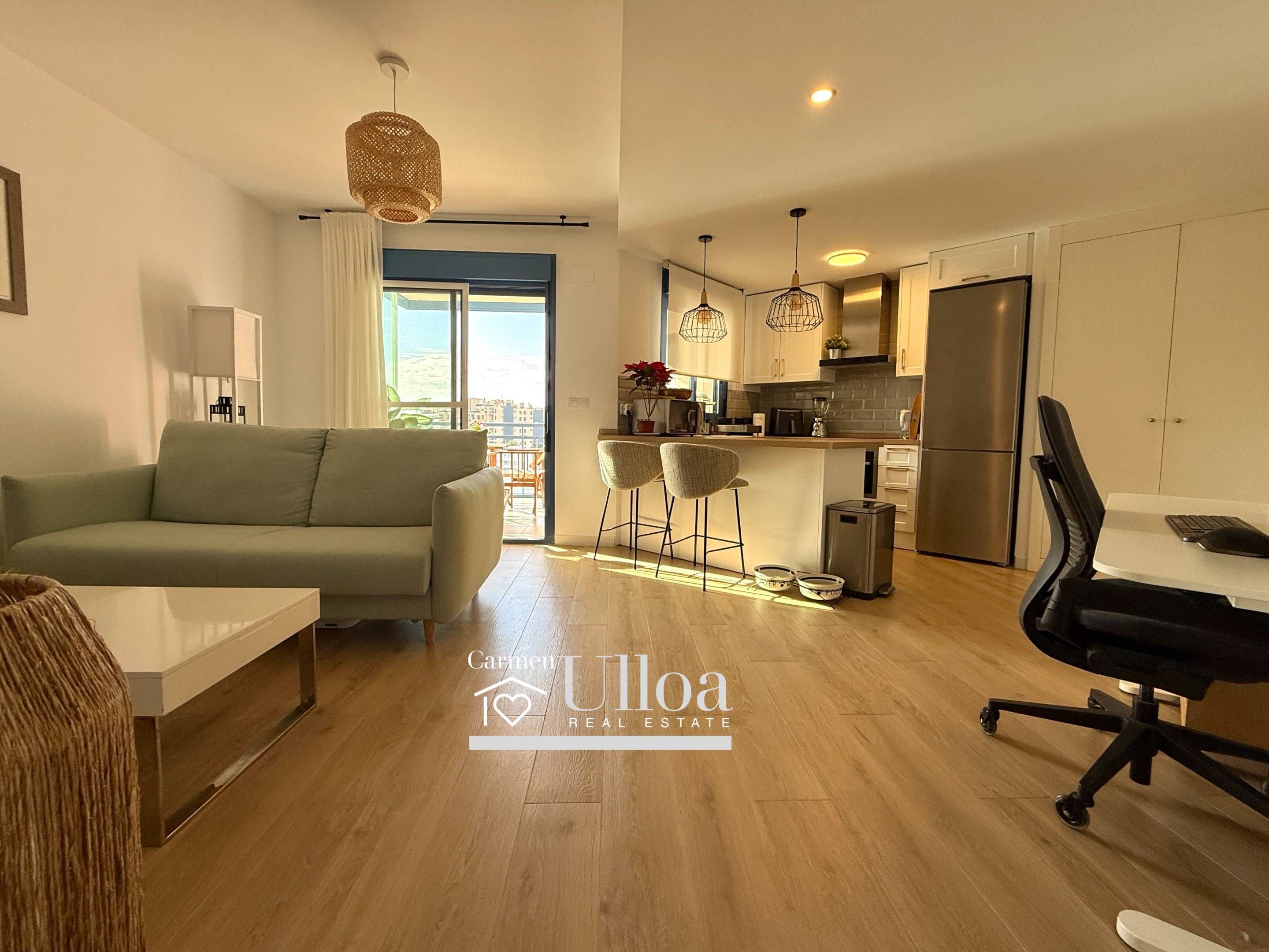 Vista exterior de Apartament en venda en Alicante / Alacant amb Aire condicionat, Jardí privat i Terrassa