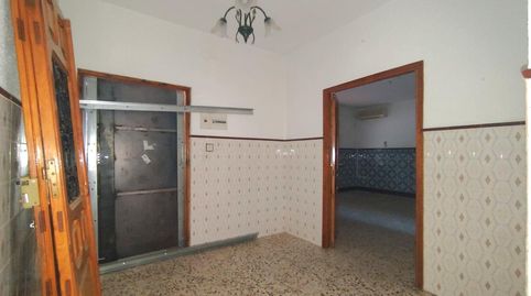 Edificio con tres viviendas y amplios espacios exteriores en Serradilla, immagine 4