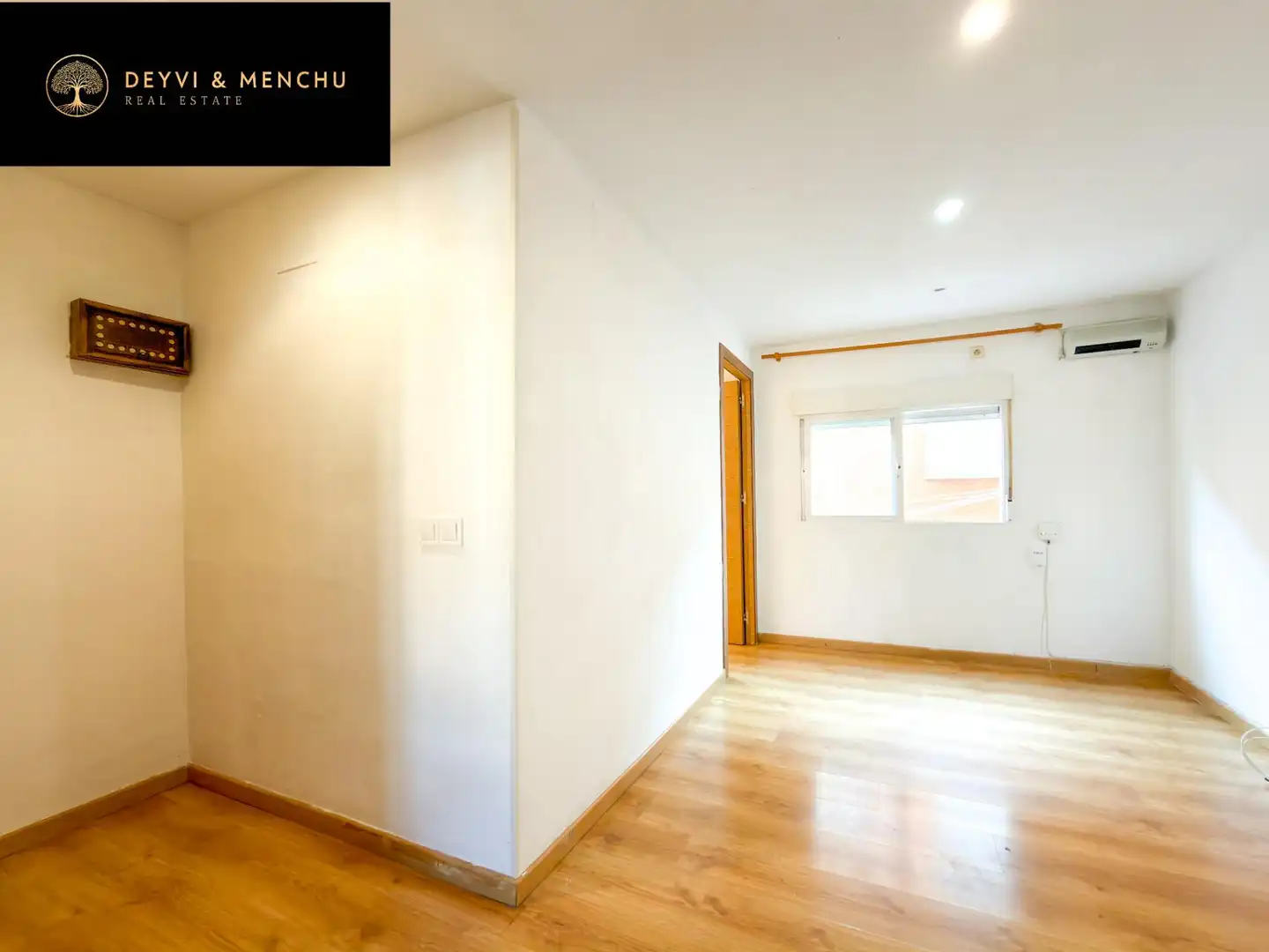 Flat for sale in Madrid  with Heating and Alarm