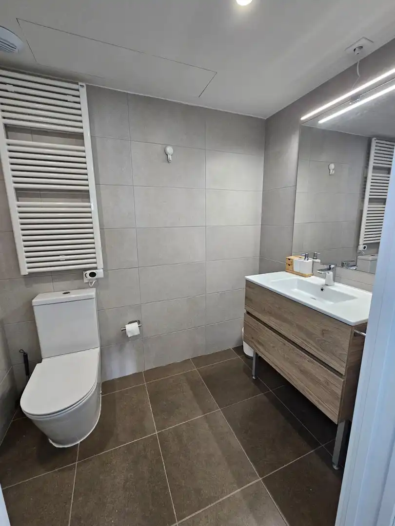 Bathroom of Flat for rent in Badalona  with Air Conditioner, Parquet flooring and Terrace