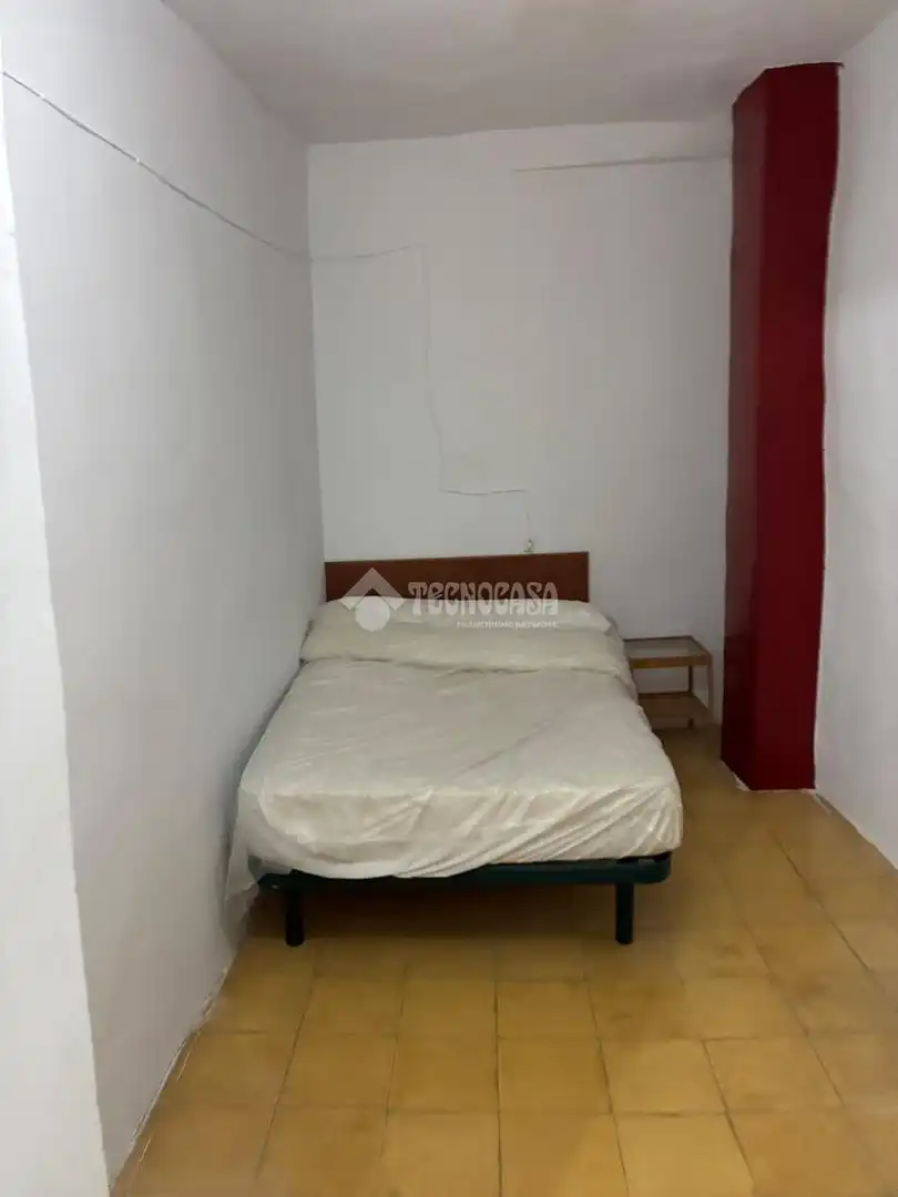 Habitación de Casa adosada en venta en Cifuentes, Guadalajara