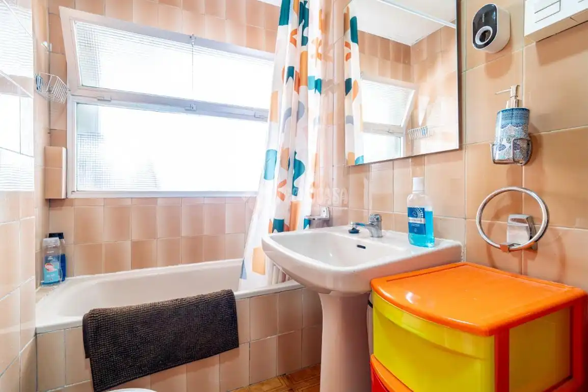 Baño de Piso en venta en Granada con Aire acondicionado y Balcón