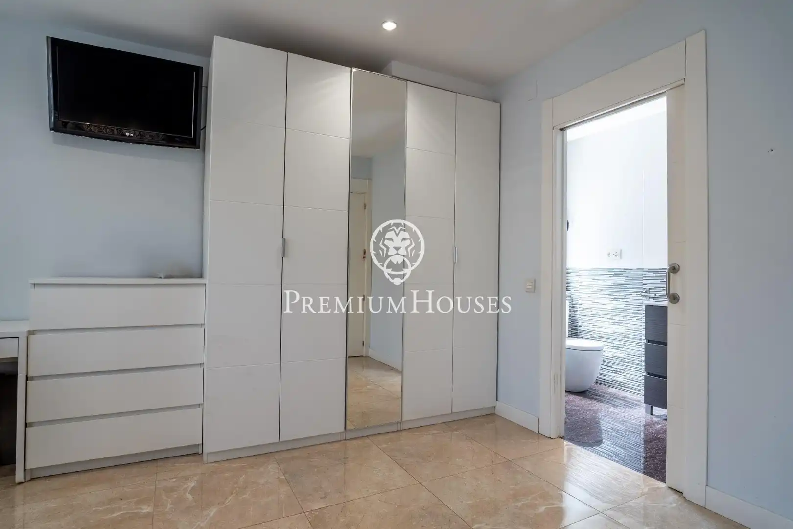 Dormitori de Casa o xalet en venda en Tarragona amb Jardí privat, Terrassa i Traster