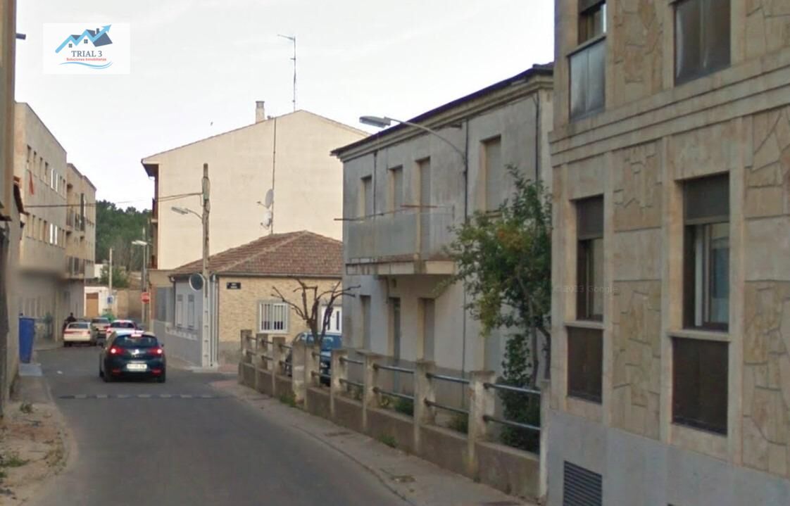 Vista exterior de Garatge en venda en Villamayor