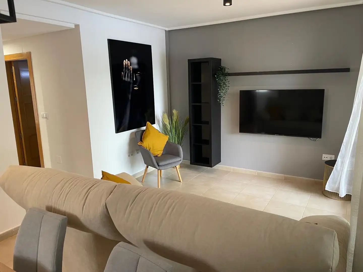 Sala d'estar de Apartament de lloguer en Torre-Pacheco amb Aire condicionat, Piscina i Moblat