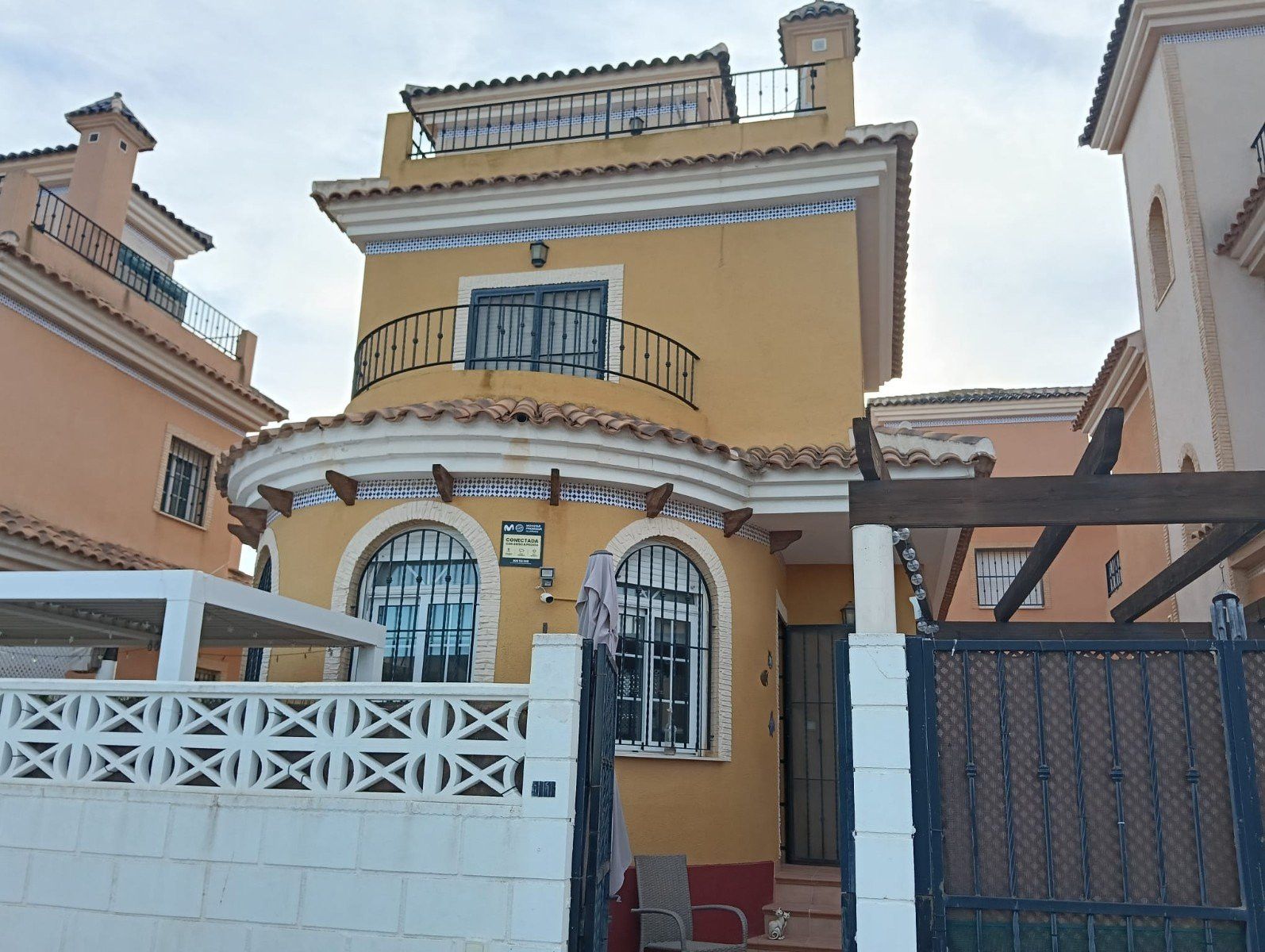 Exterior view of Country house for sale in Rojales  with Terrace, Furnished and Balcony