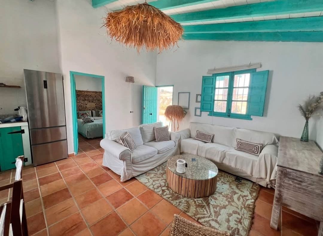 Sala d'estar de Finca rústica en venda en Alhaurín El Grande amb Jardí privat, Terrassa i Moblat