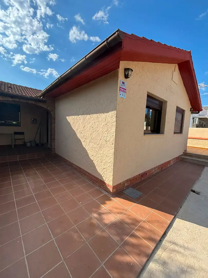 Chalet con terraza en venta en Móra d'Ebre