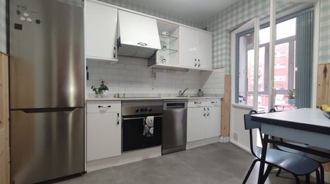 Foto 3 de Piso de alquiler en Gijón - Avenida Manuel Llaneza, Barrio del Centro, Gijón