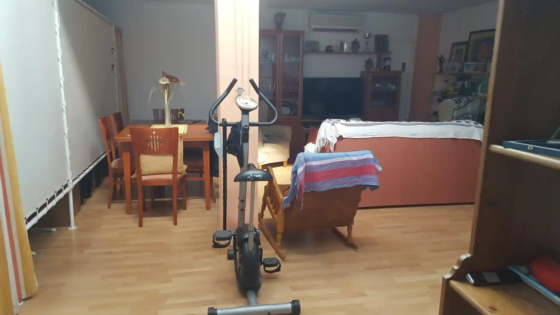 Sala de estar de Loft en venta en Pedro Abad con Aire acondicionado, Parquet y Amueblado