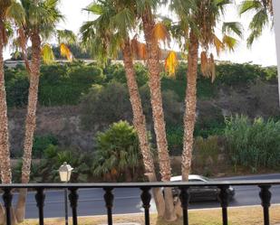 Vista exterior de Casa adosada en venda en Motril amb Traster