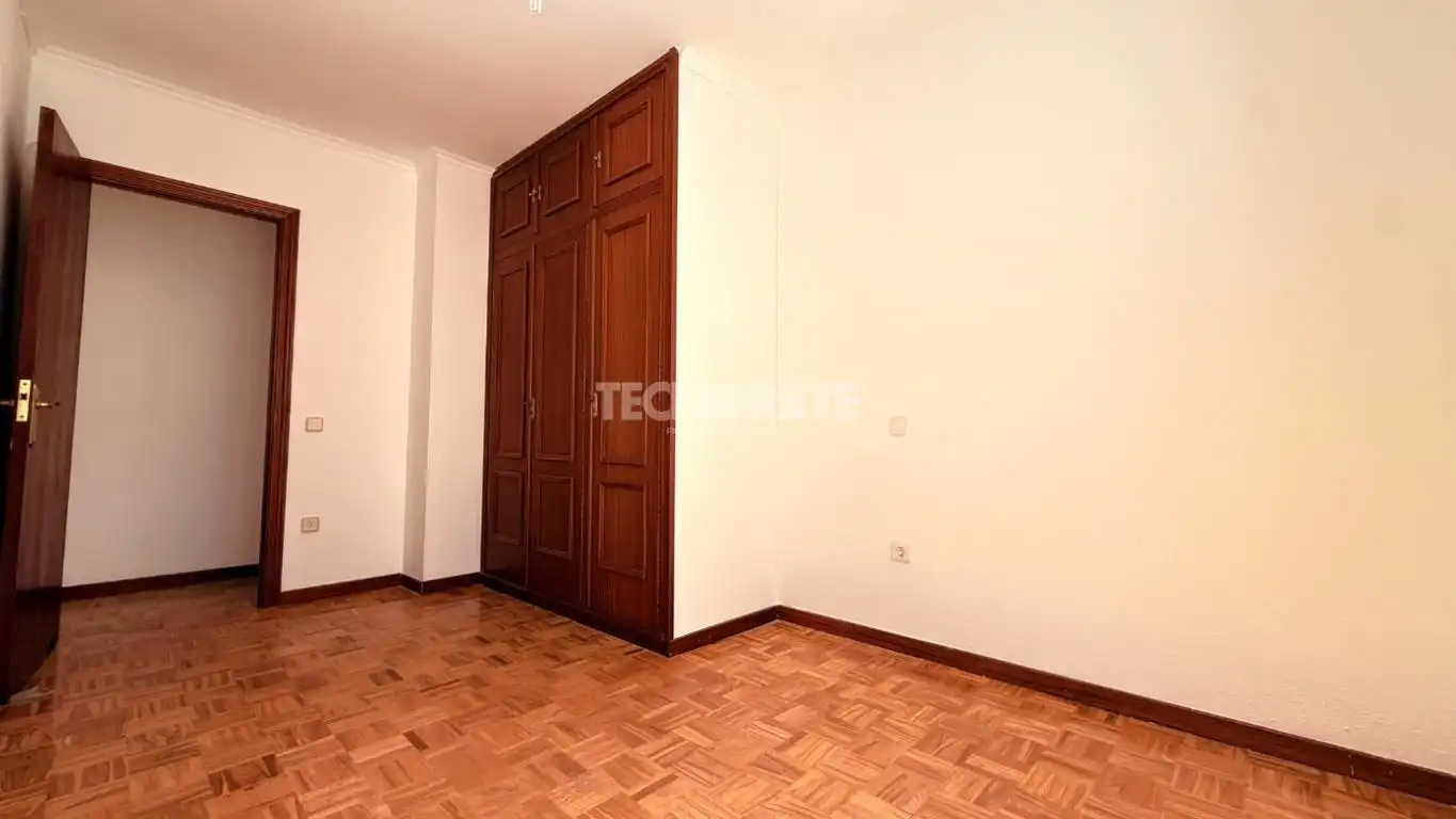 Habitación de Piso en venta en Guadalajara con Calefacción, Parquet y Terraza