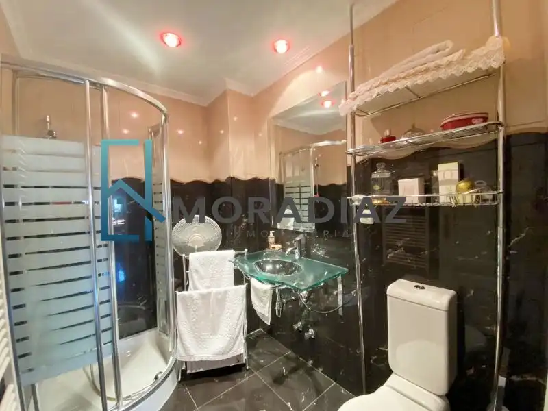 Bathroom of Flat for sale in Don Benito, Badajoz