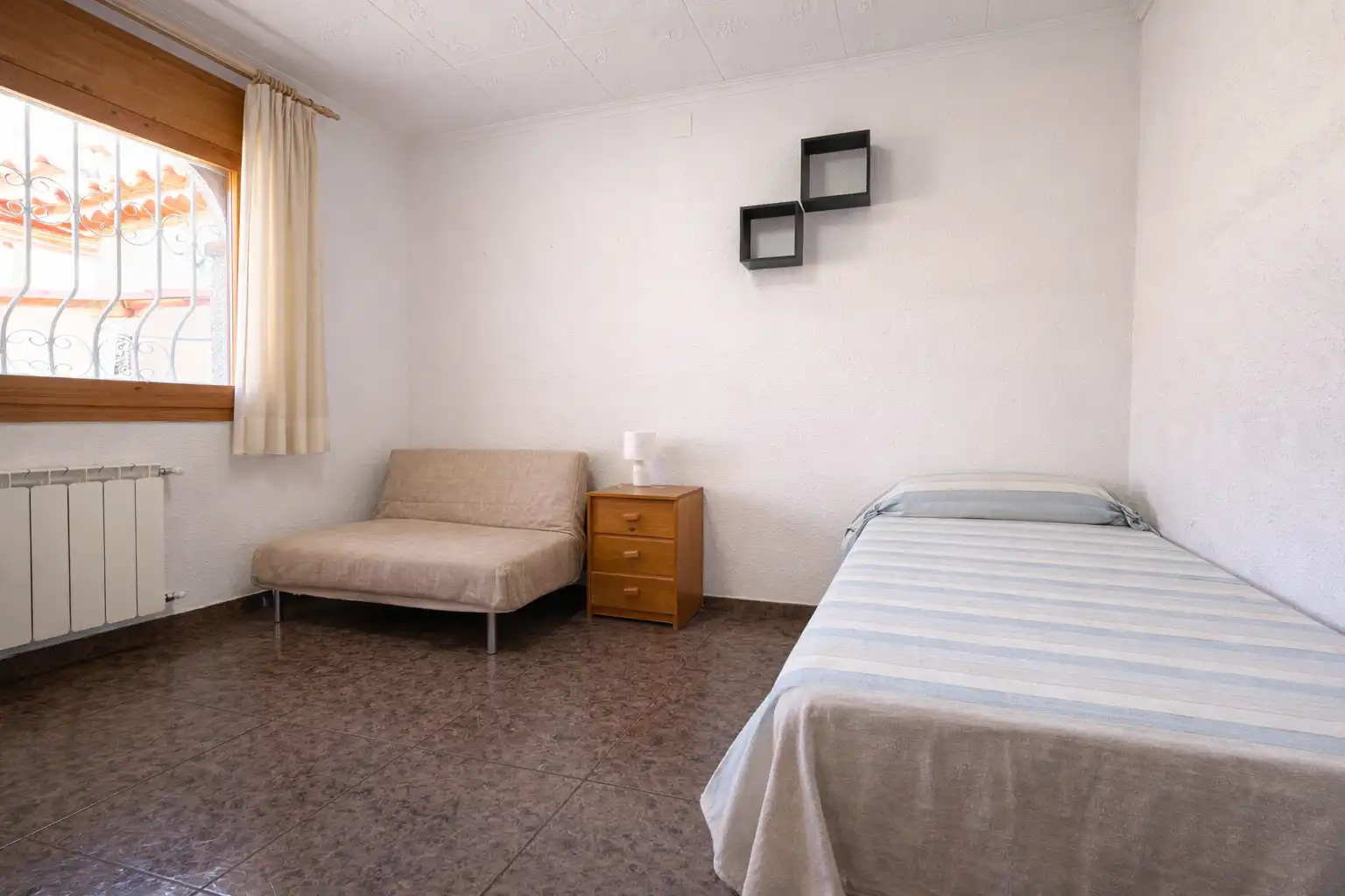 Habitación de Casa o chalet en venta en Mont-roig del Camp con Aire acondicionado, Calefacción y Jardín privado