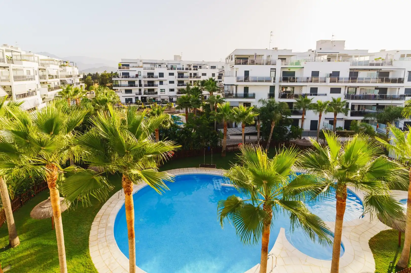 Piscina de Piso de alquiler en Motril con Aire acondicionado, Terraza y Trastero