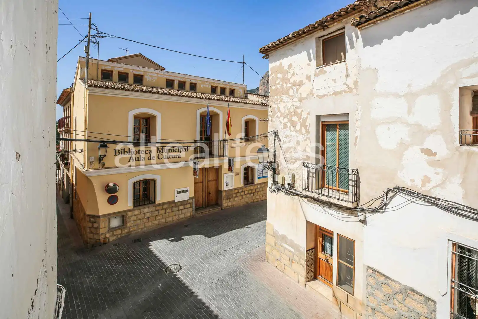 Vista exterior de Casa adosada en venta en Polop con Aire acondicionado, Trastero y Balcón