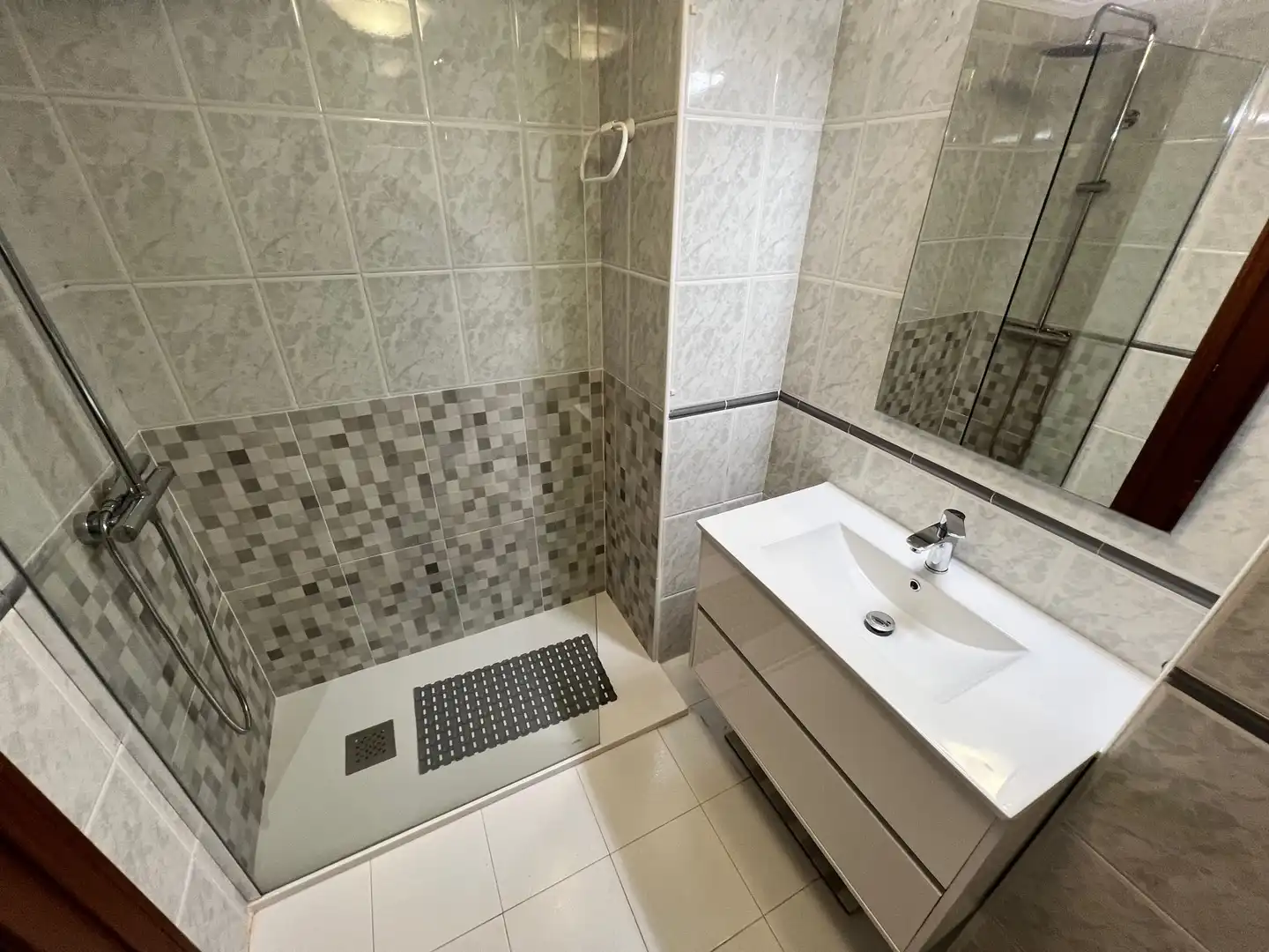 Apartments for rent in Paseo Ocharan Mazas, Brazomar