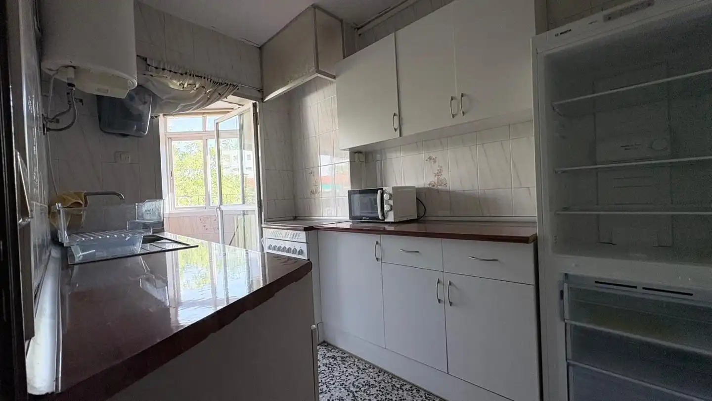 Wohnung zur Miete in Calle Ronda Ancha, Pryconsa - Juan de Austria
