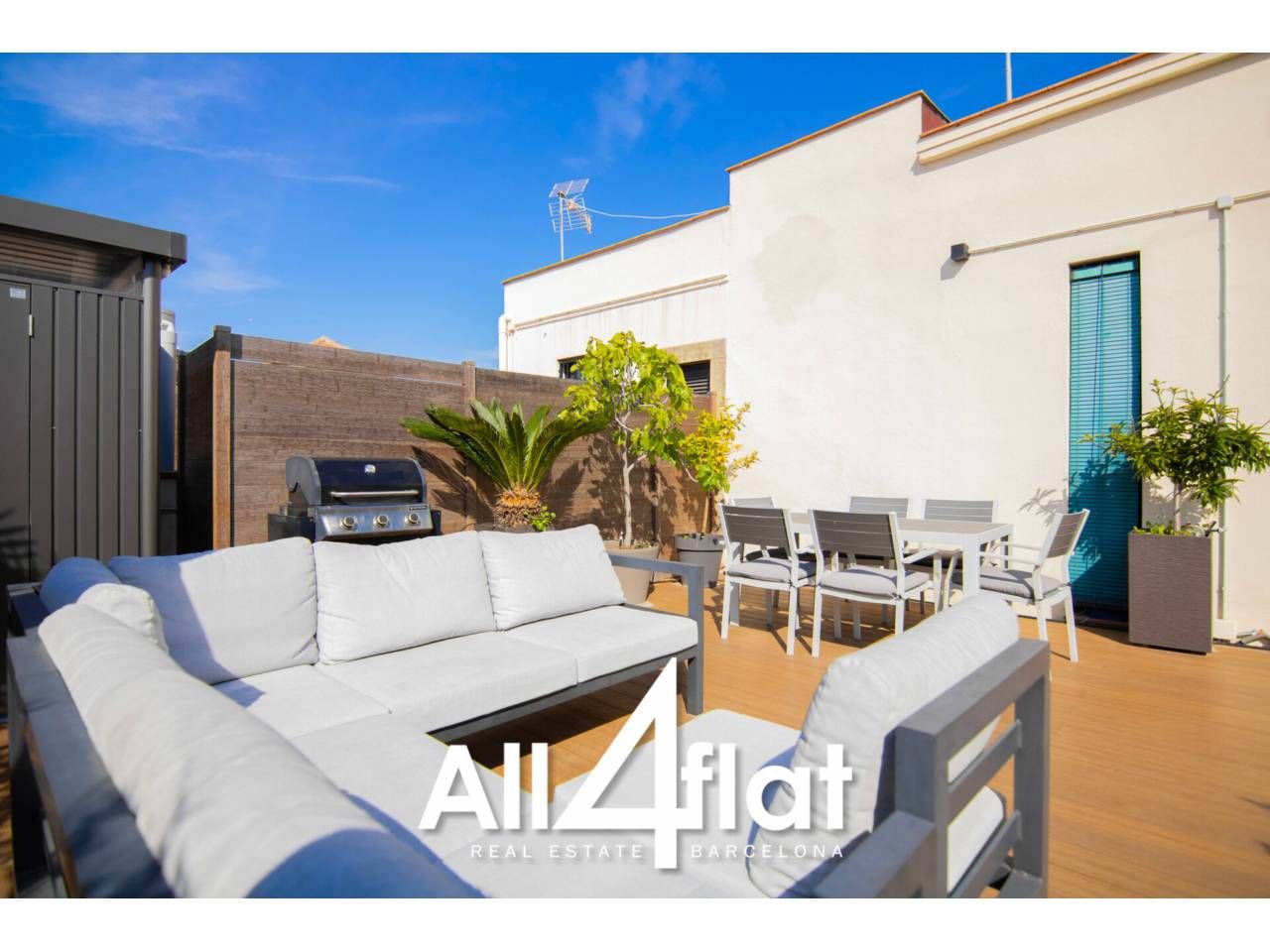 Terrassa de Àtic de lloguer en  Barcelona Capital amb Aire condicionat, Calefacció i Jardí privat