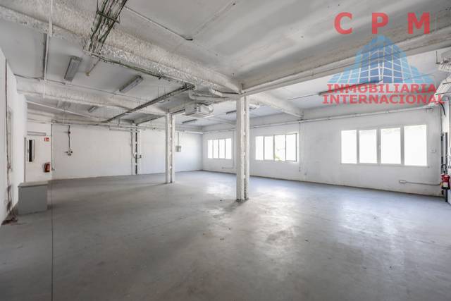 Nave industrial en Alquiler en Ensanche de Vallecas - La Gavia