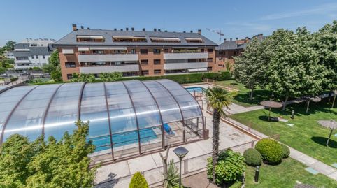 Foto 2 de Dúplex de lloguer a Avenida Principe de Asturias, Zona Monte El Pilar, Majadahonda