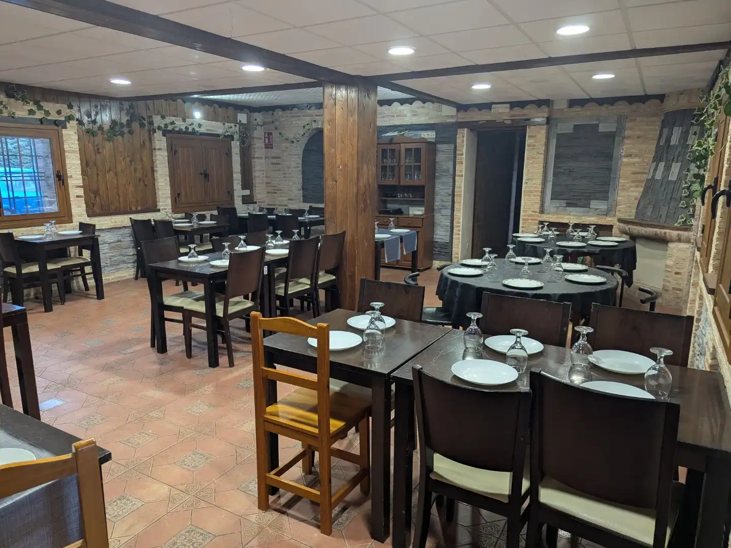 Local de alquiler en Hontoba, Guadalajara