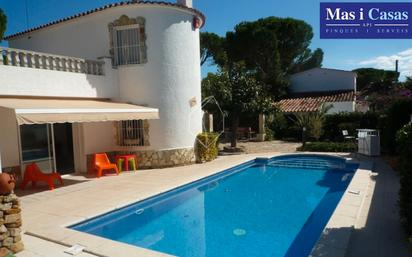 Swimming pool of House or chalet for sale in L'Escala  with Air Conditioner, Heating and Private garden