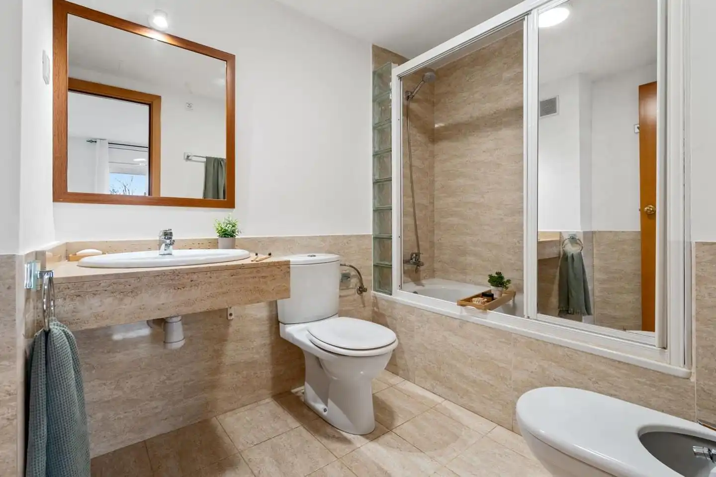Baño de Piso en venta en Cambrils con Terraza, Amueblado y Piscina comunitaria