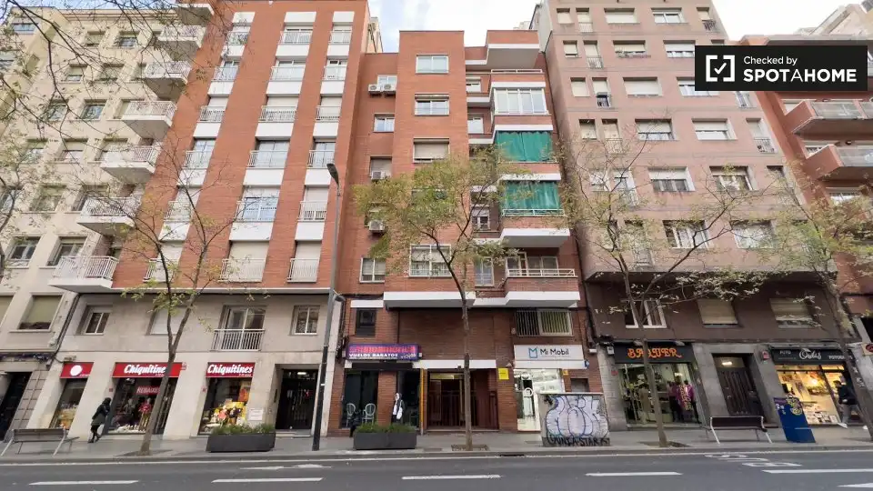 Exterior view of Flat for rent in Barcelona  with Air Conditioner, Heating and Furnished