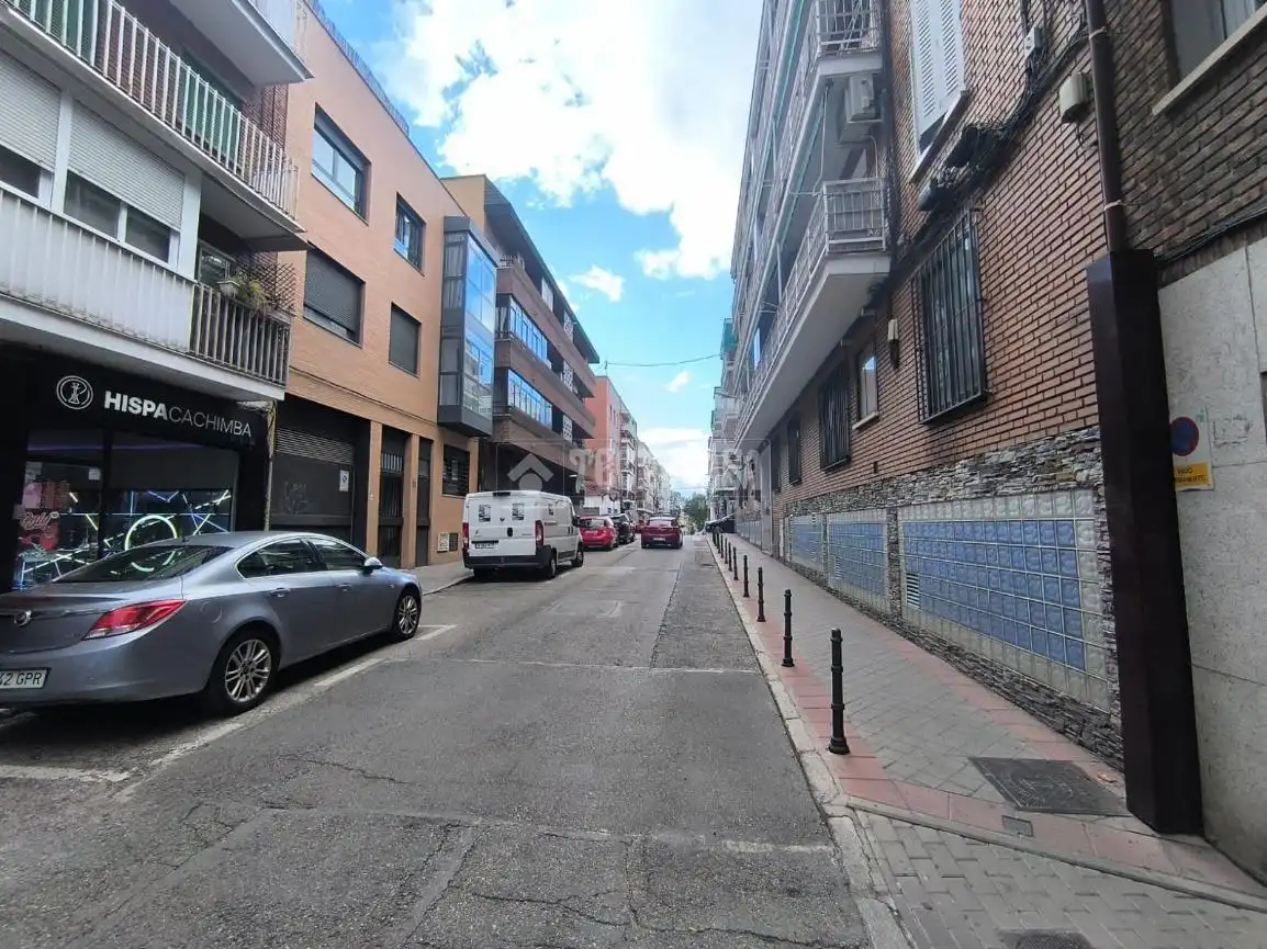 Vista exterior de Piso en venta en Madrid con Aire acondicionado, Calefacción y Parquet