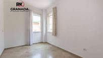 Bedroom of Apartment for sale in  Granada Capital