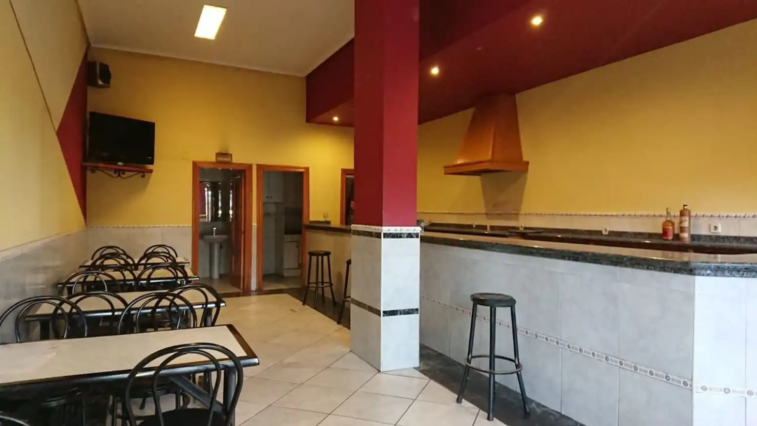 Business premises for sale in Oeste, imagen 2