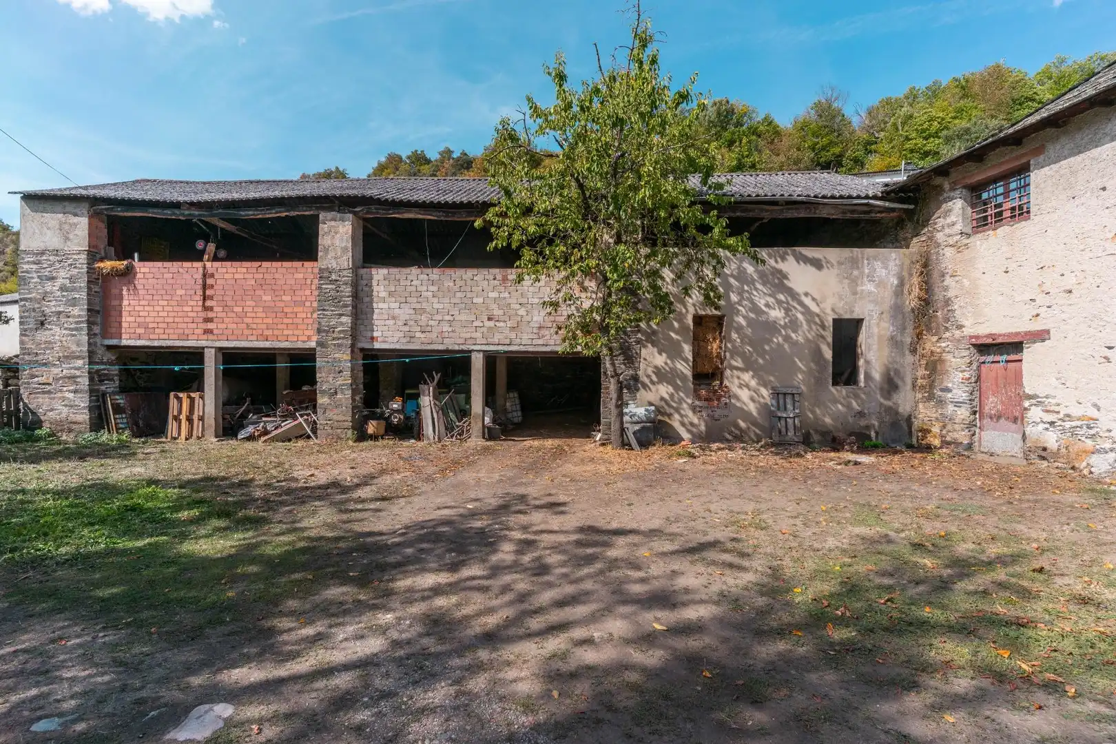Vista exterior de Casa o chalet en venta en Palacios del Sil con Jardín privado