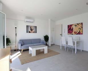 Living room of Apartment to rent in  Madrid Capital  with Air Conditioner, Heating and Furnished