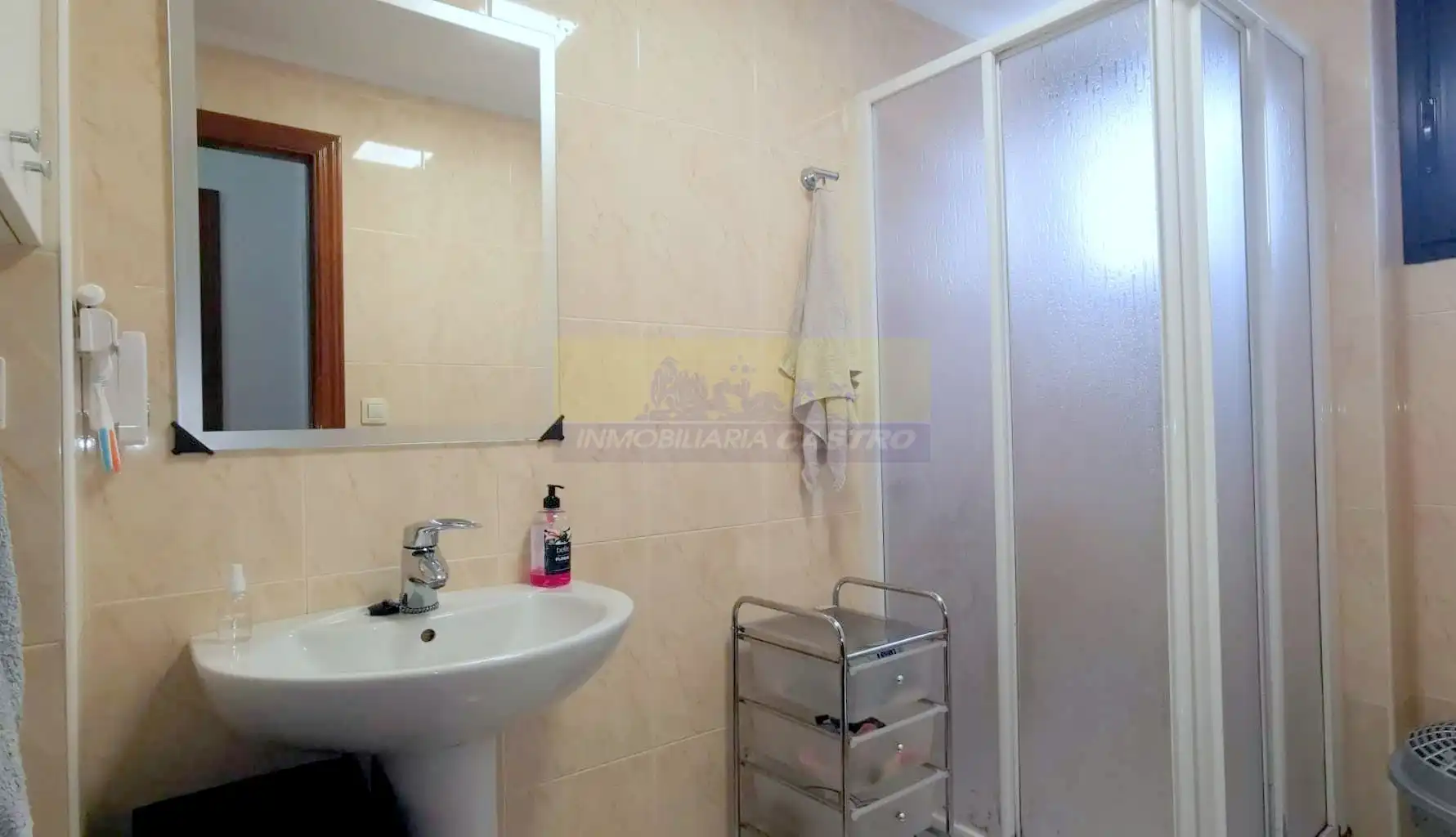 Bathroom of Flat for rent in Castro-Urdiales  with Furnished and Pets allowed