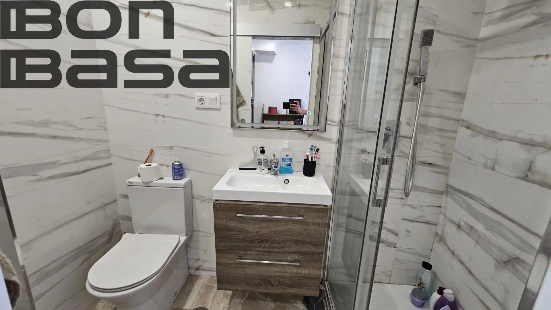 Bathroom of Study for sale in Alicante / Alacant  with Air Conditioner