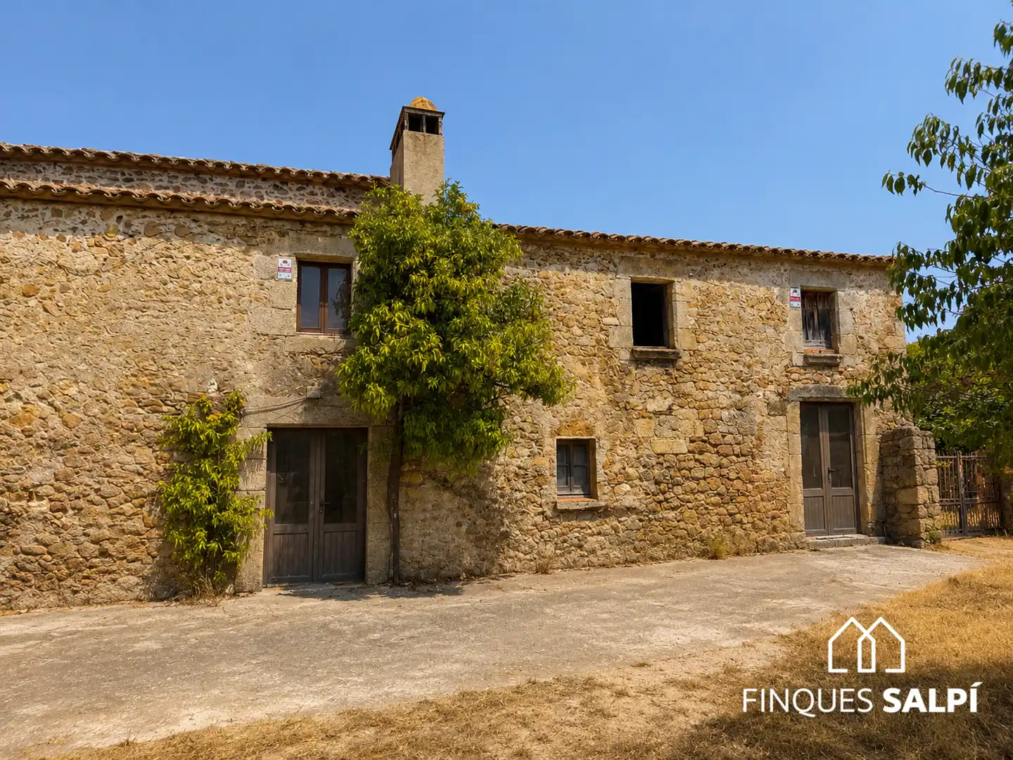 Vista exterior de Finca rústica en venda en Santa Cristina d'Aro amb Jardí privat