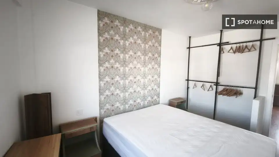 Habitación de Piso de alquiler en Madrid con Aire acondicionado, Calefacción y Amueblado